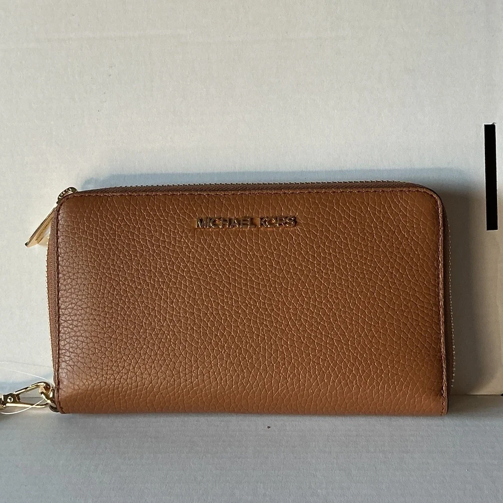 ★ Steve Madden Brown Chevron Wallet Clutch Gold SM Logo NWT